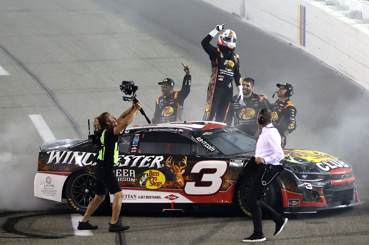 Austin Dillon wins thrilling NASCAR Cup race at Richmond in tire chess match