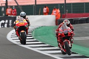 A qué hora es la carrera de MotoGP en Silverstone y cómo verla
