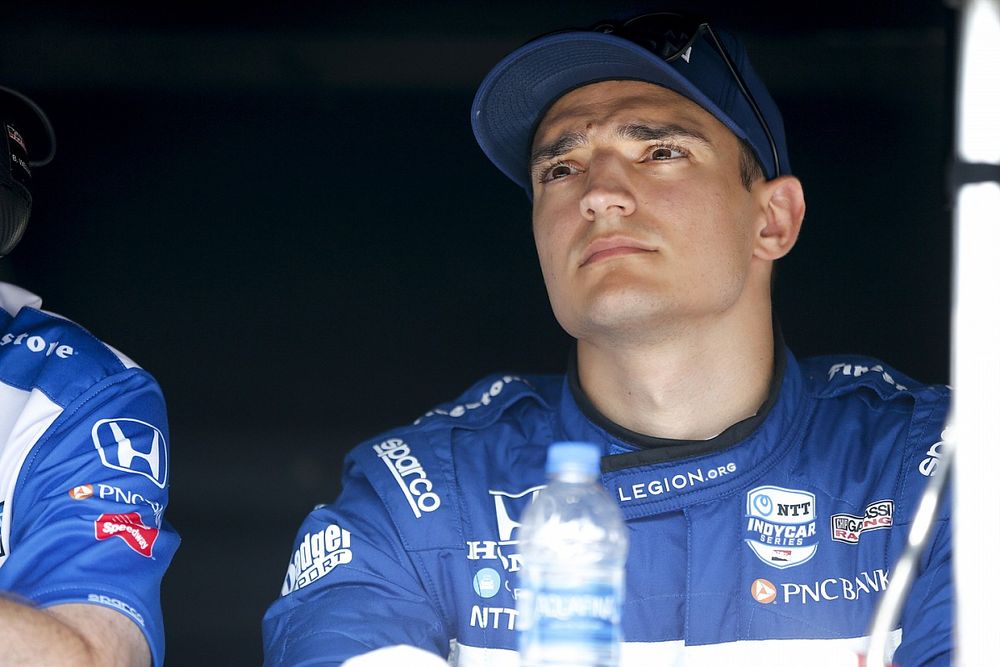 Palou sufrió un accidente en Gateway y pierde el liderato de IndyCar