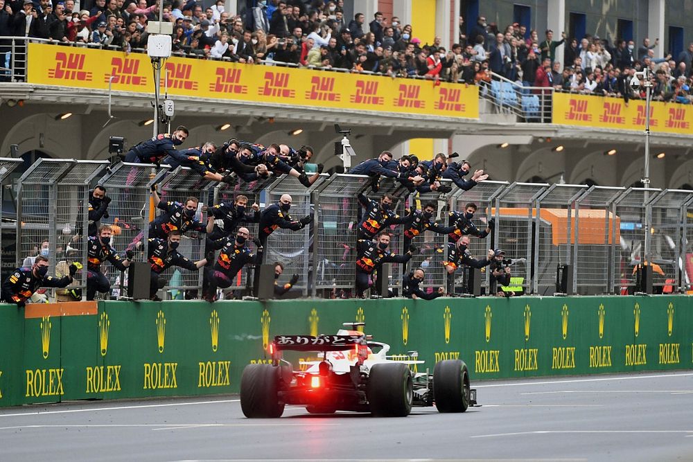Ericsson: "Verstappen artık şampiyon olabilecek seviyede"