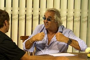 Singapour 2008 : Briatore dénonce le "Conseil Mondial Mickey Mouse"