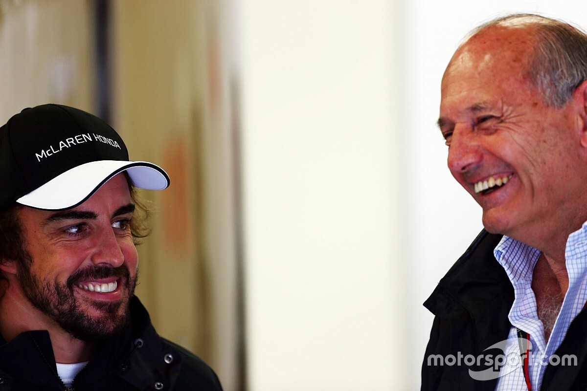 Ron Dennis csak mosolyog Alonso egykori kijelentésén