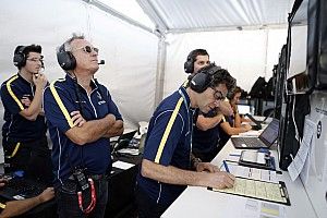 “La Renault ha fuso il know-how stradale e la F.1”