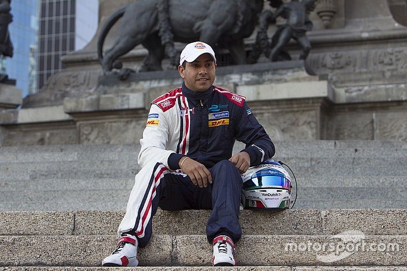 Salvador Durán, Team Aguri en el Ángel de la Independencia en la Ciudad de México