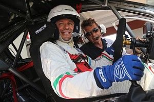 Stefano Accorsi debutta da vero pilota nel TCR Italy con Peugeot