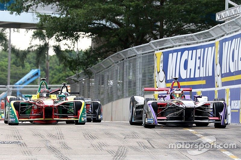 Jose Maria Lopez, DS Virgin Racing; Daniel Abt, ABT Schaeffler Audi Sport