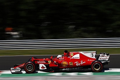 Vettel: "Pole position frutto del duro lavoro Ferrari"