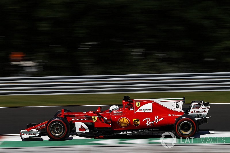 Vettel: "Pole position frutto del duro lavoro Ferrari"
