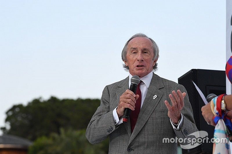 Stewart califica de "irresponsable" la acción de Vettel hacia Hamilton