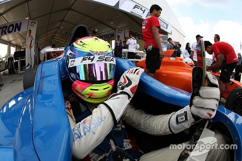 F4/SEA Sepang III: Tampil dominan, Presley raih pole, Kahia P4