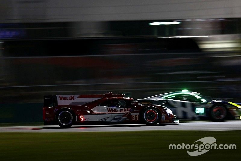 Daytona 24 Hours: Hr5 - Action Express finds trouble, but keeps the lead