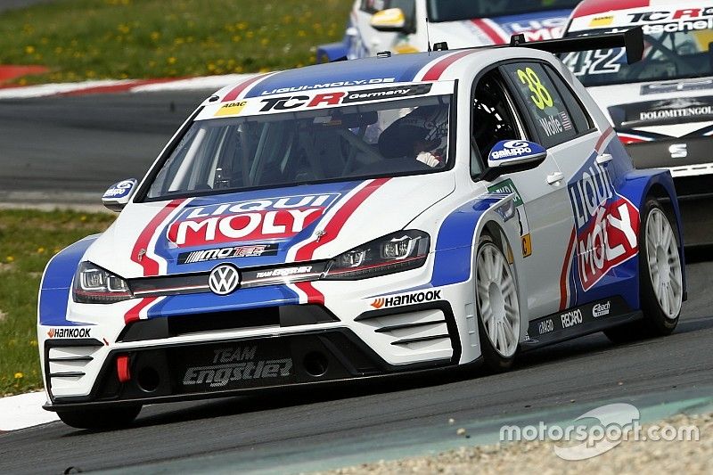 Ecatombe di penalità a Zandvoort, la vittoria di Gara 1 va a Wolfe