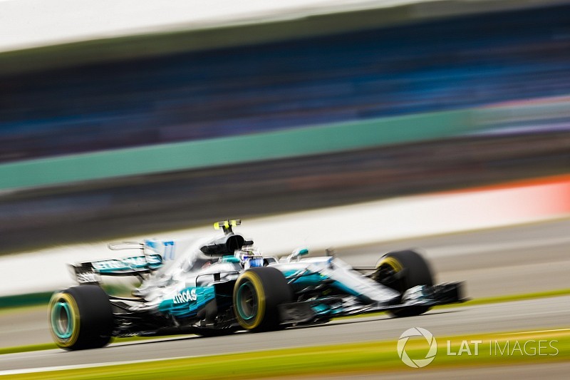 Bottas supera Hamilton e termina sexta na frente; Massa é 8º