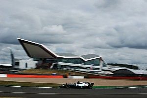 Bottas avisa a Hamilton de que va en serio en Silverstone