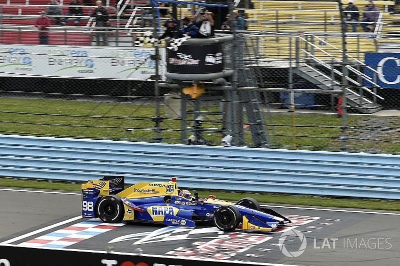 Alexander Rossi, Curb Herta - Andretti Autosport Honda sous le drapeau à damier