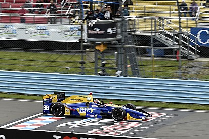 Course - Rossi gagne, Newgarden perd gros !