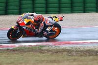 Warm-up - Sous la pluie, Márquez glisse mais domine à nouveau