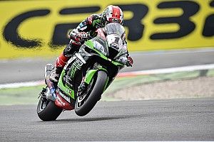 Rea firma el doblete en Assen en su carrera número 200 del WorldSBK