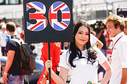 Fotogallery: ecco le grid girl asiatiche del GP del Giappone di F.1