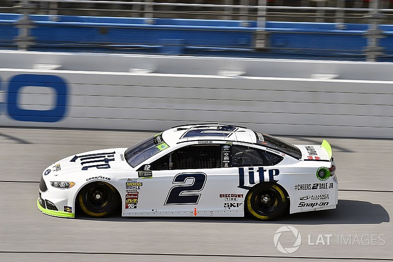 Finale incandescente a Talladega, vince Brad Keselowski