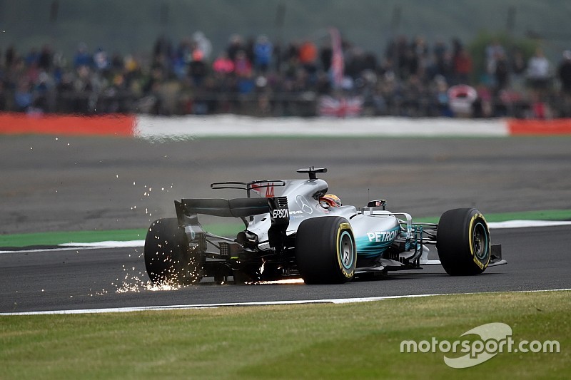 Hamilton arrancó el sábado al frente en Silverstone