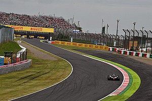 F1 drivers want DRS risk option through 130R
