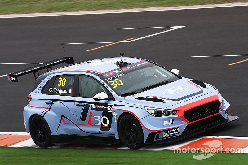 Jean-Karl Vernay moves a few steps closer to the title
