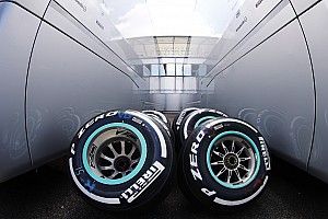 Pirelli изучит необходимость появления шестого состава сликов
