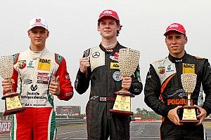 Gegen Mick Schumacher: Sohn von Adrian Newey holt Meistertitel