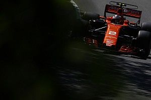 A McLaren olyan okos, mint a Ferrari: résen voltak a gumiteszteknél