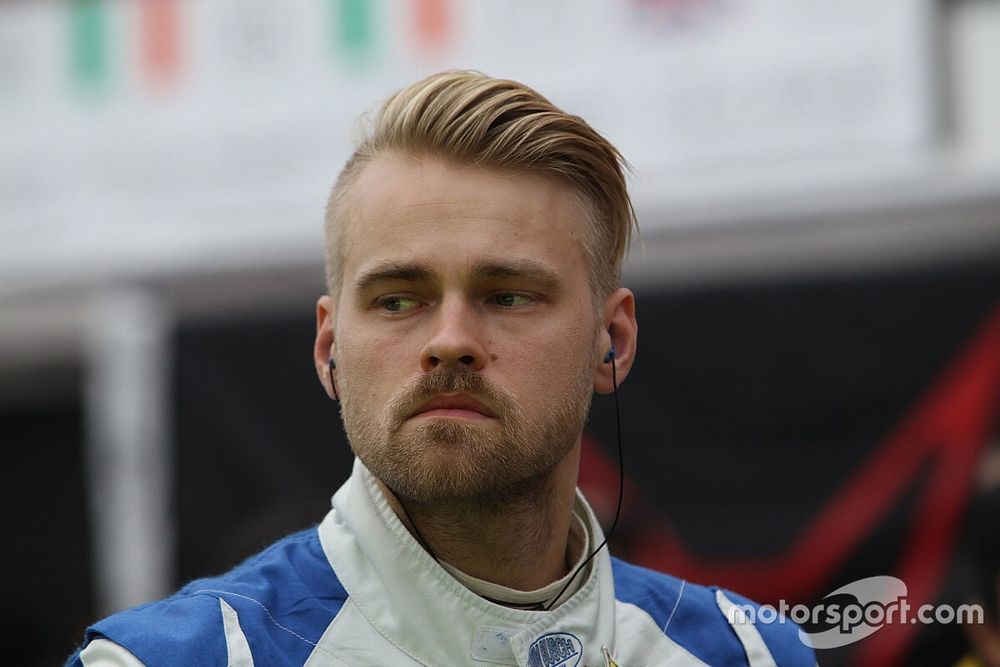 Buri z dziką kartą na Nordschleife