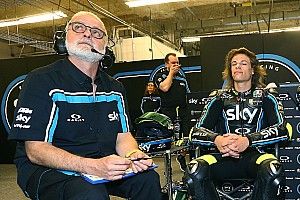 Sky Racing Team VR46 in lutto: è morto Claudio Macciotta