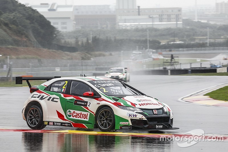 Tarquini: "Mi ero dimenticato come si guida una TC1..."