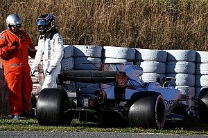 Williams desiste de último dia de teste na Espanha