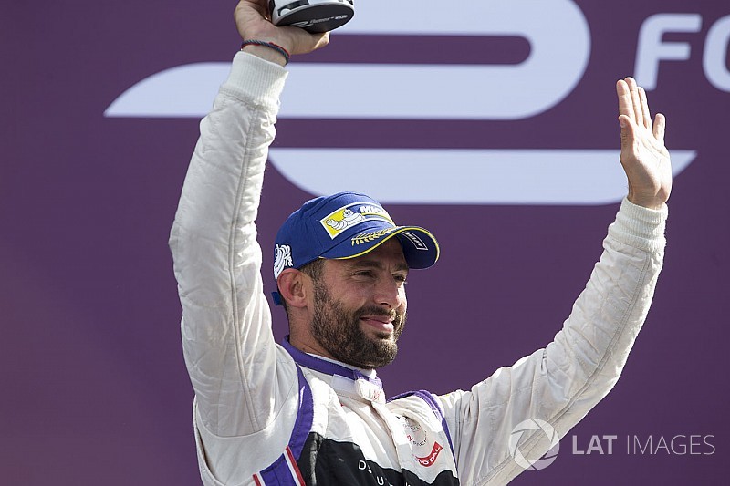 Confirmado: 'Pechito' López sustituye a Jani en Dragon Racing