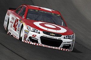 Larson tops second Michigan practice; Bell makes first laps in Cup car