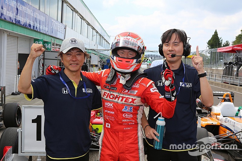 大津弘樹、最終戦で嬉しい全日本F3初優勝。坪井翔の連勝は7でストップ