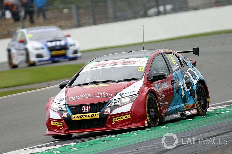 Silverstone BTCC: Goff passes Ingram to win Race 2