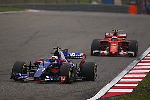 Sainz: Jarak dengan tim terdepan “tidak masuk akal”
