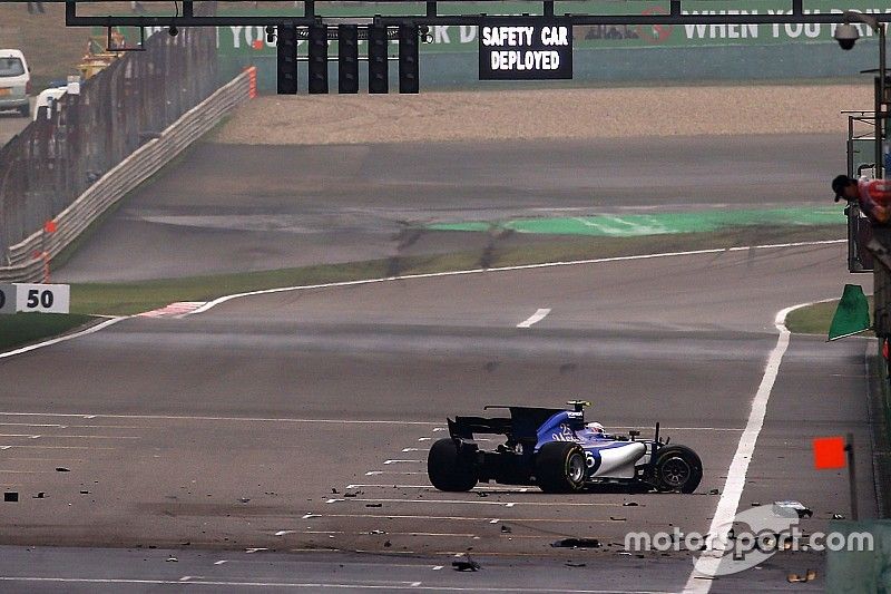 Le crash d'Antonio Giovinazzi, Sauber C36 Ferrari