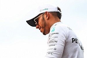 Hamilton : "Je n'ai jamais discuté avec une autre équipe"