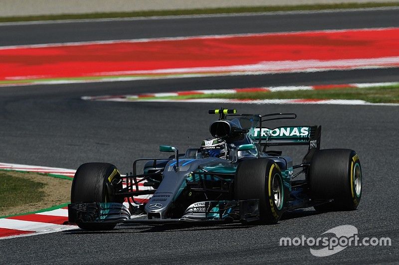 Bottas derde: "Weinig stabiliteit achteraan"