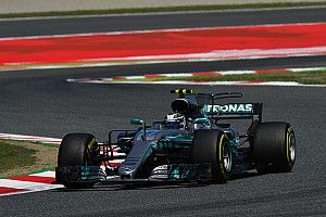 Bottas derde: "Weinig stabiliteit achteraan"