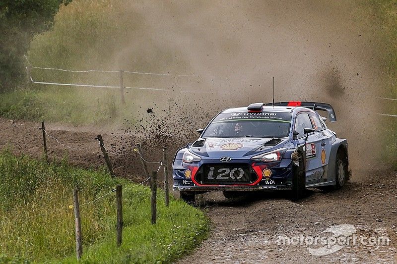 Polonia, PS21: Tanak sbatte, due Hyundai al comando!