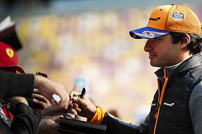 Sainz: McLaren'ın nerede olduğunu değerlendirmek için birkaç yarış daha gerekiyor