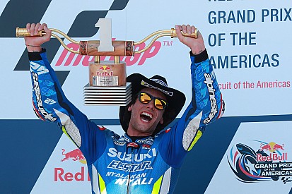 Rins: “Cuando tuve a Rossi delante no podía dejarle escapar”