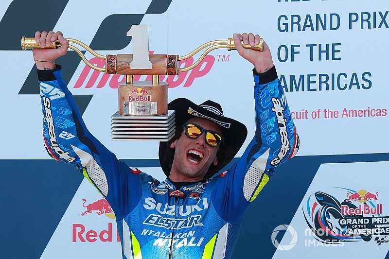 Rins: “Cuando tuve a Rossi delante no podía dejarle escapar”