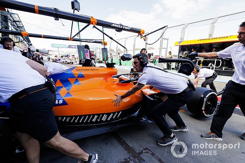 Sainz, tras un viernes complicado: "Tenemos margen de mejora"
