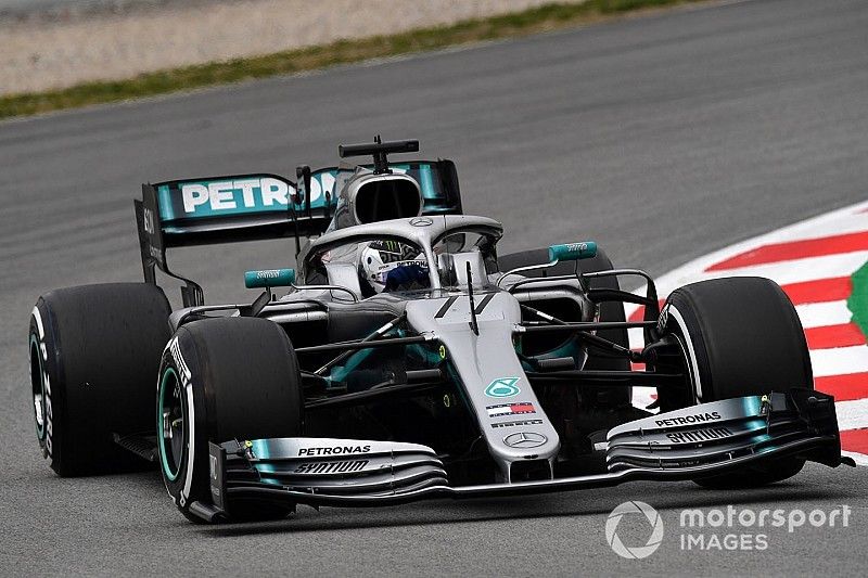 A Mercedes átvette a vezetést a Ferrari előtt a megtett kilométerekben: statisztikák
