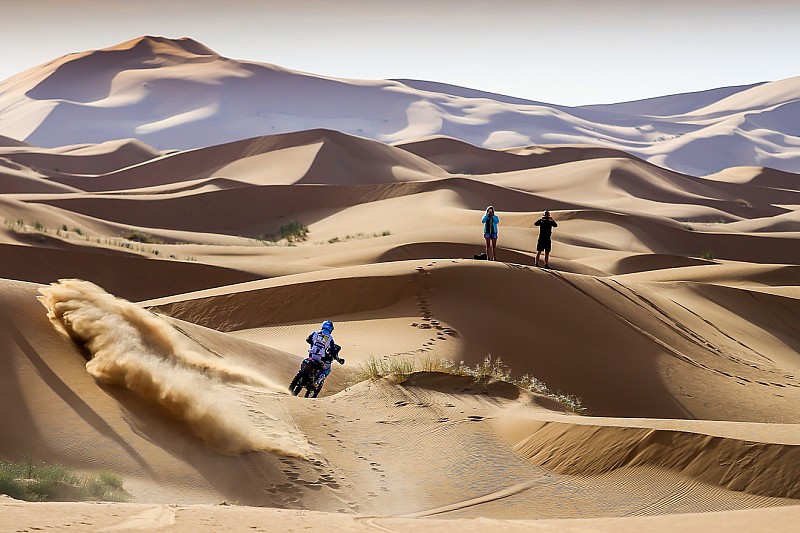 Merzouga Rally: Van Beveren extends lead as Metge blows engine